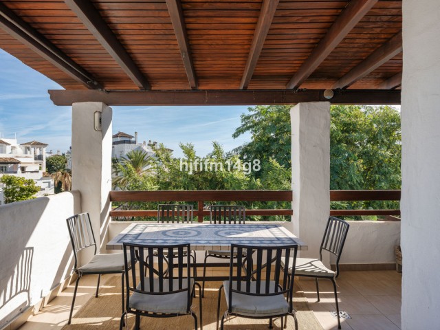 2 Bedrooms Apartment in San Pedro de Alcántara