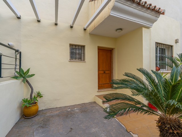 3 Bedrooms Townhouse in Nueva Andalucía
