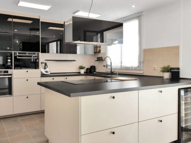 3 Slaapkamer Rijtjeshuis in Doña Julia