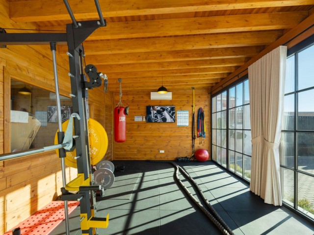 8 Bedrooms Villa in Guadalmina Alta