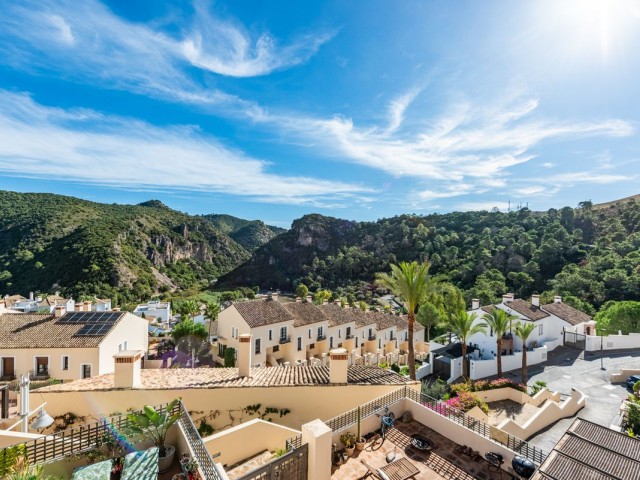 Maison mitoyenne avec 3 Chambres  à Benahavís