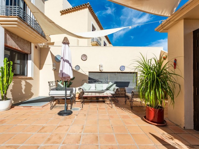 Maison mitoyenne avec 3 Chambres  à Benahavís