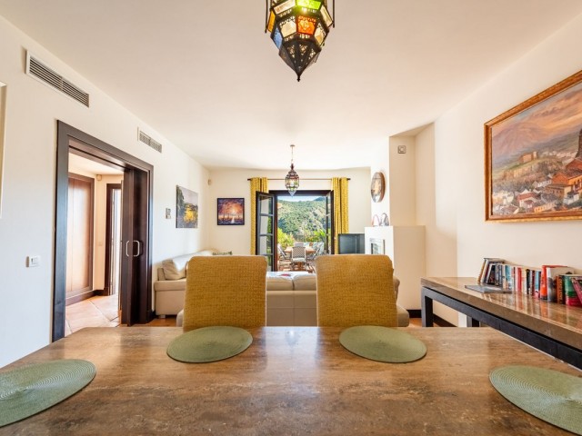 Maison mitoyenne avec 3 Chambres  à Benahavís