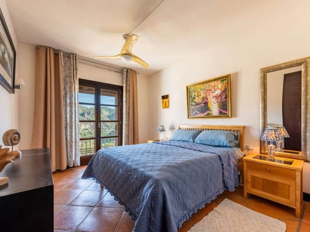 Maison mitoyenne avec 3 Chambres  à Benahavís