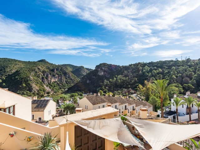 Maison mitoyenne avec 3 Chambres  à Benahavís