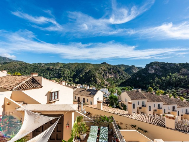 Maison mitoyenne avec 3 Chambres  à Benahavís