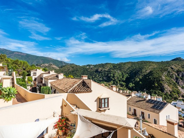Maison mitoyenne avec 3 Chambres  à Benahavís