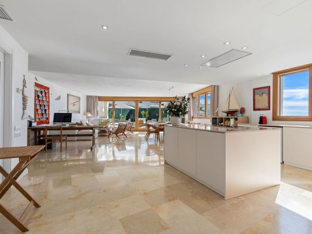 3 Bedrooms Apartment in Altos de los Monteros