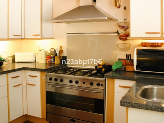 Villa, Los Almendros, R5223385