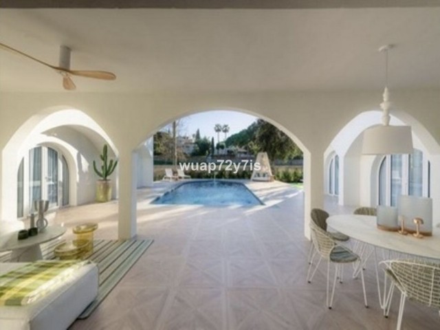 4 Bedrooms Villa in Guadalmina Alta