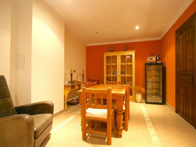 5 Bedrooms Villa in Mijas