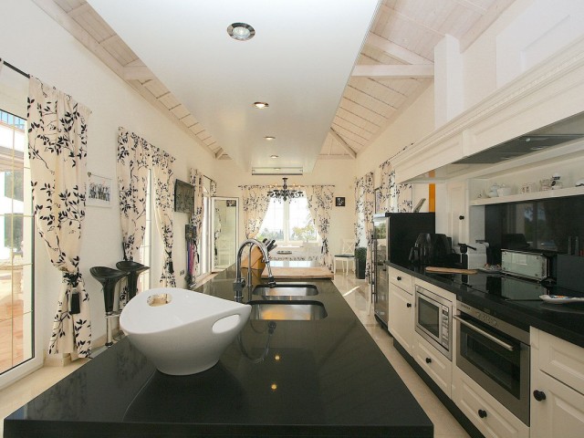 4 Bedrooms Villa in Mijas