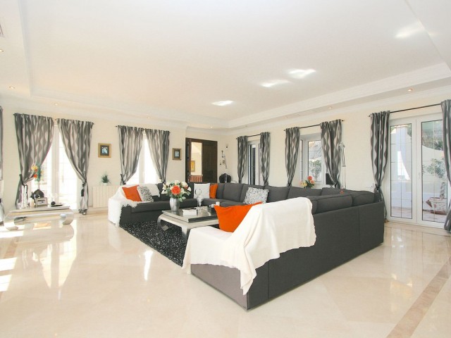 4 Schlafzimmer Villa in Mijas