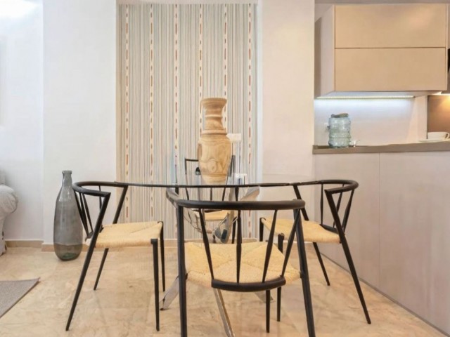 2 Bedrooms Townhouse in Estepona