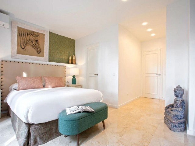 2 Bedrooms Townhouse in Estepona