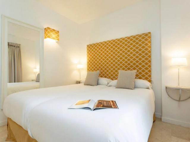 2 Bedrooms Townhouse in Estepona