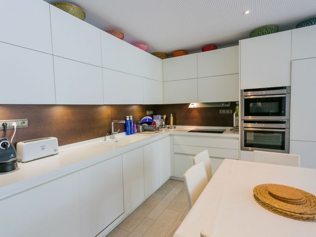 Appartement avec 3 Chambres  à Guadalmina Baja