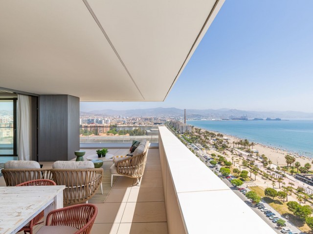 4 Bedrooms Apartment in Málaga Centro