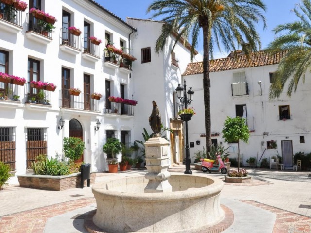 Maison mitoyenne avec 3 Chambres  à Marbella