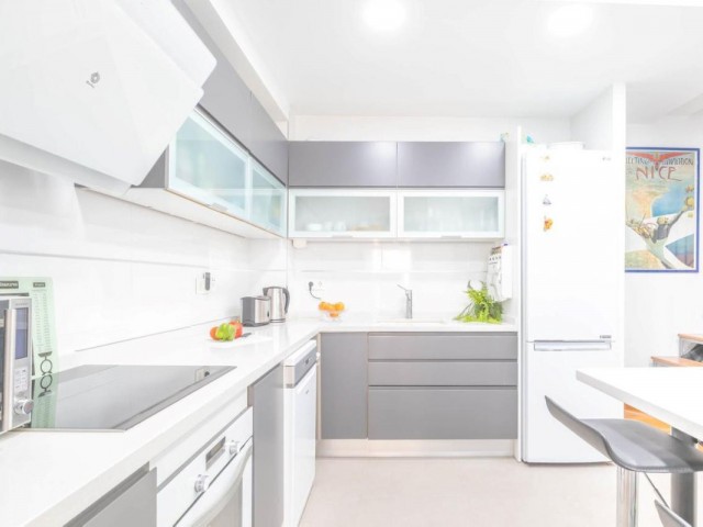 Maison mitoyenne avec 3 Chambres  à Marbella