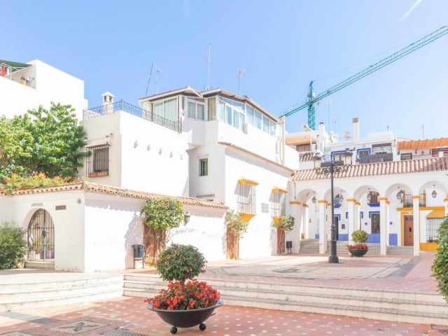 Maison mitoyenne avec 3 Chambres  à Marbella