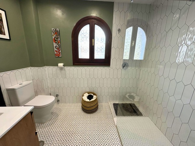 Maison mitoyenne avec 3 Chambres  à Mijas