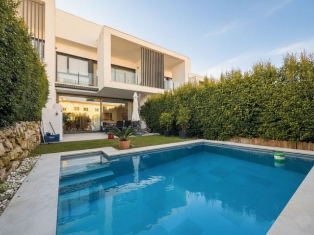 Maison mitoyenne, San Roque, R5224378