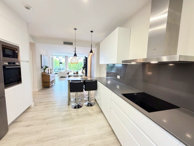 Reihenhaus, San Roque, R5224378