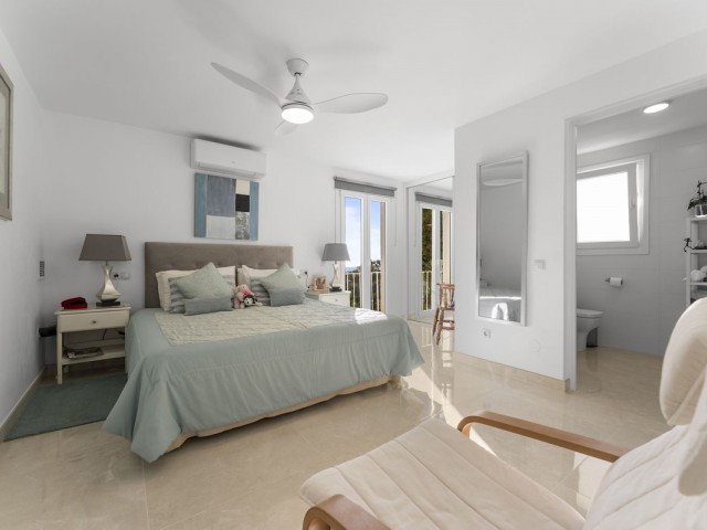 3 Bedrooms Villa in Mijas