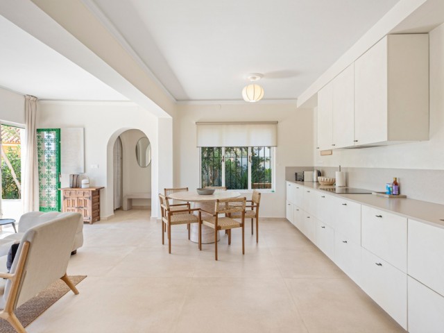 5 Bedrooms Villa in Torremolinos