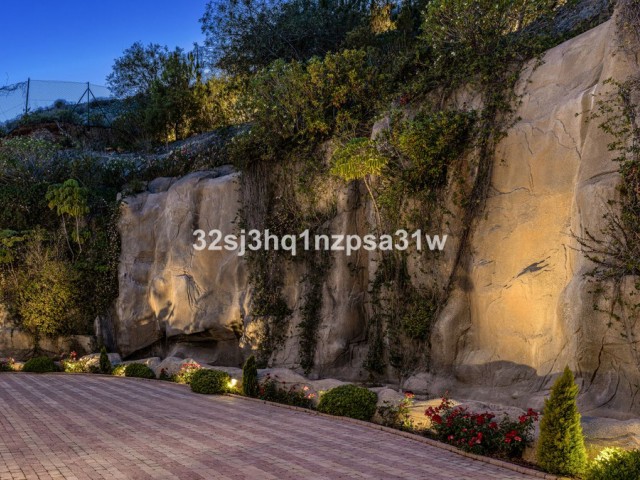 Villa avec 8 Chambres  à Benahavís