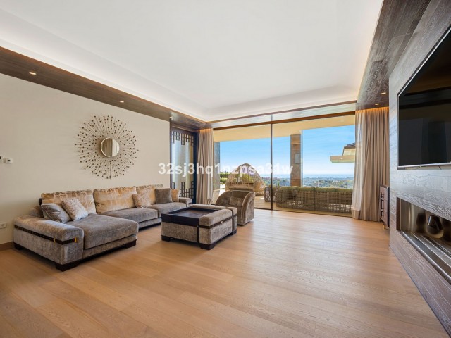 8 Sovrums Villa i Benahavís