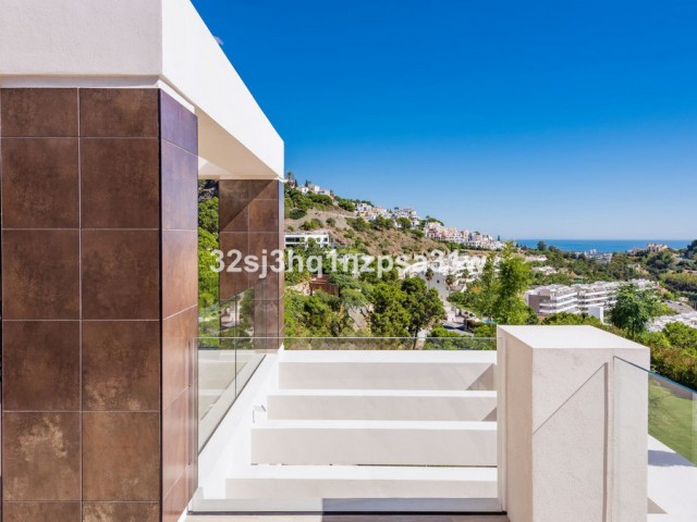 8 Sovrums Villa i Benahavís