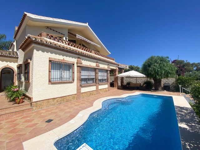 3 Bedrooms Villa in Guadalmina Alta