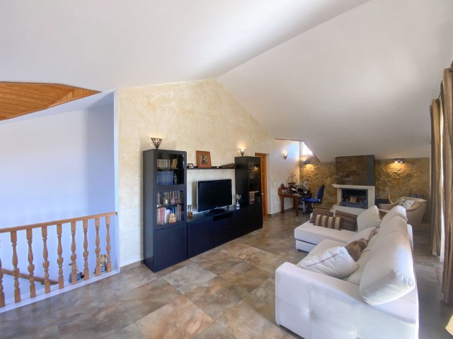 3 Bedrooms Villa in Guadalmina Alta