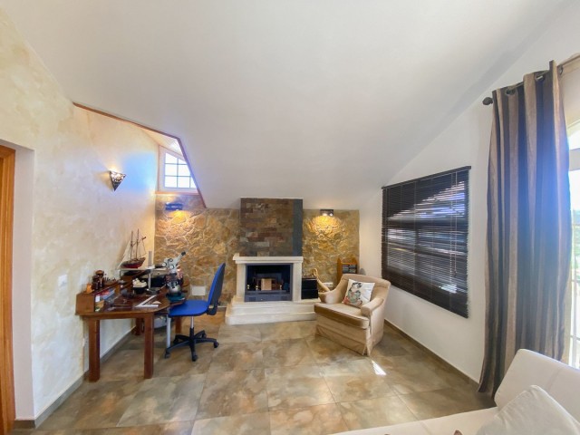 3 Bedrooms Villa in Guadalmina Alta