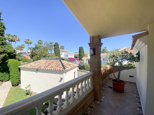 3 Bedrooms Villa in Guadalmina Alta