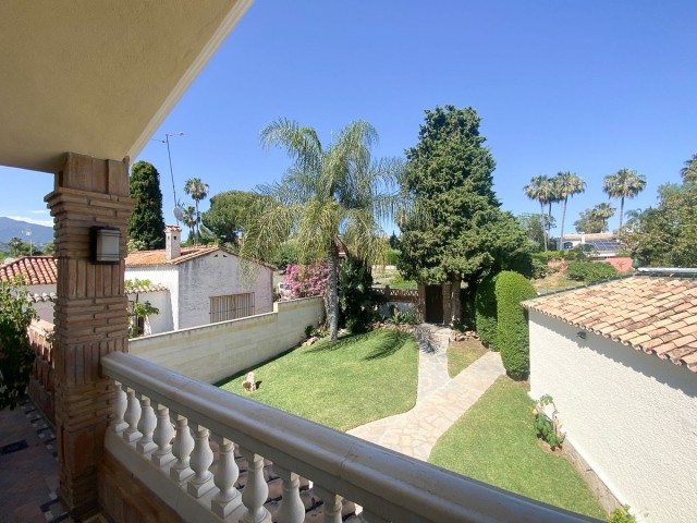3 Bedrooms Villa in Guadalmina Alta