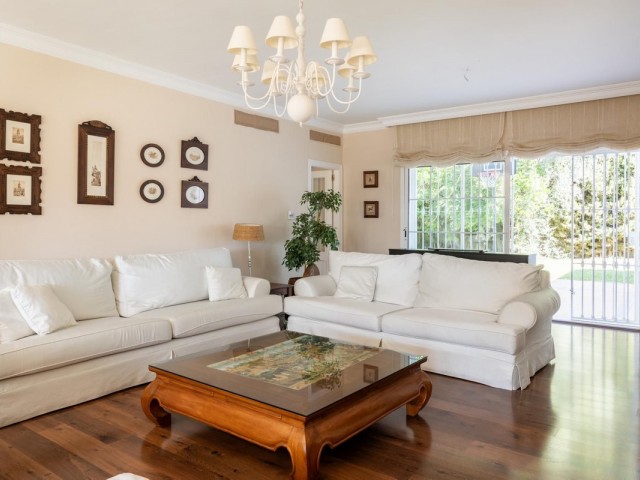 Villa avec 4 Chambres  à Mijas Golf