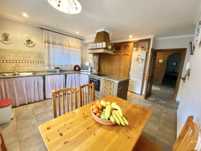 Villa avec 4 Chambres  à Benahavís