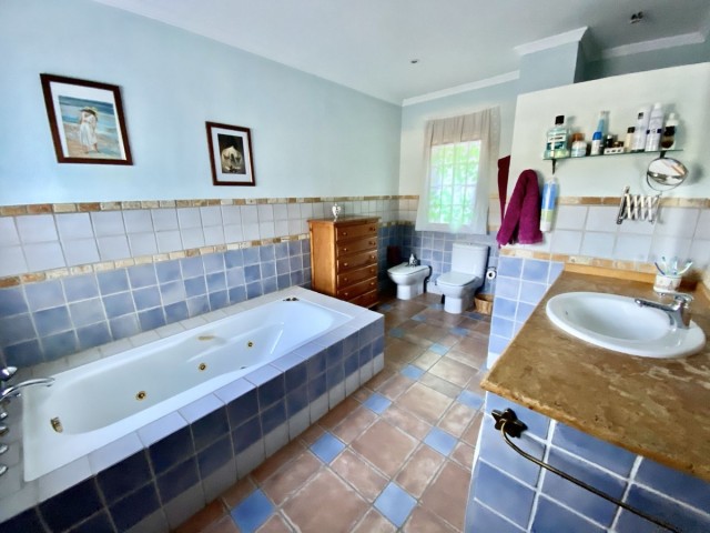 Villa avec 4 Chambres  à Benahavís