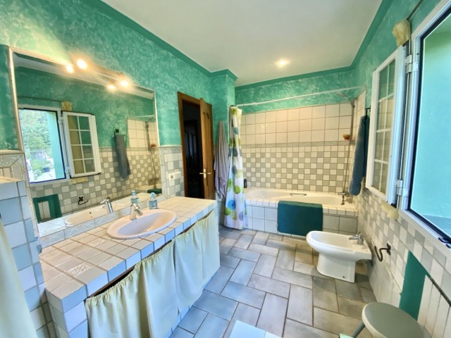 Villa avec 4 Chambres  à Benahavís