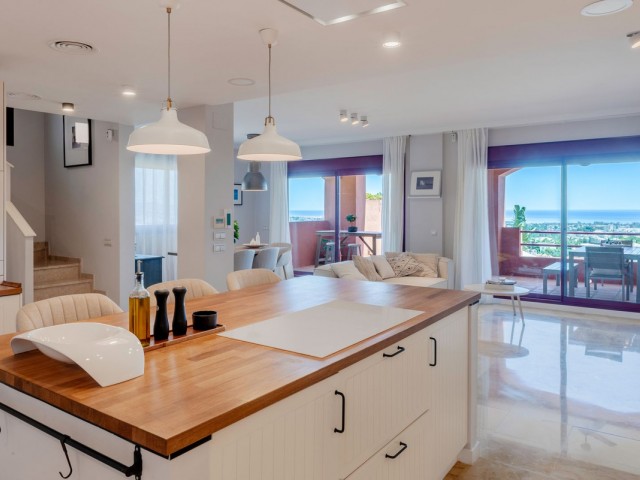 Townhouse El Paraiso - R4855651