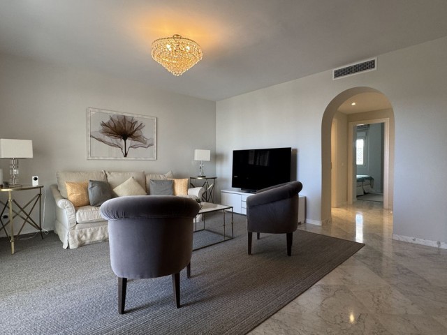 3 Bedrooms Apartment in Puerto Banús