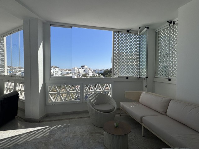 3 Bedrooms Apartment in Puerto Banús