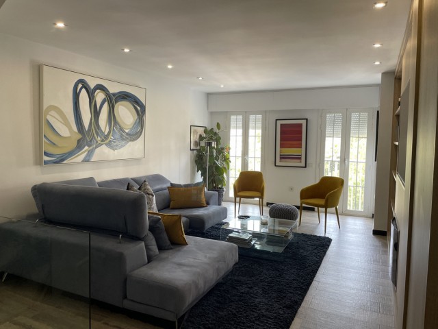 2 Bedrooms Townhouse in Nueva Andalucía