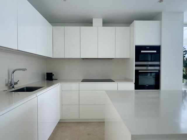 3 Makuuhuoneen Huvila Río Real