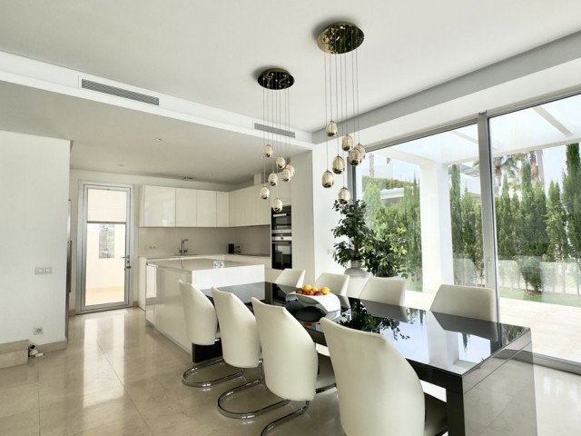 3 Makuuhuoneen Huvila Río Real