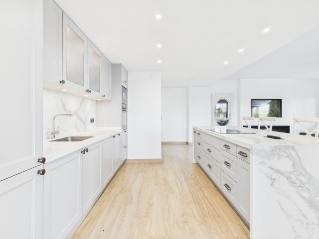 Apartamento con 3 Dormitorios  en La Duquesa