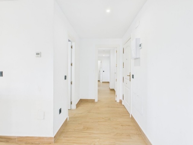 Apartamento con 3 Dormitorios  en La Duquesa
